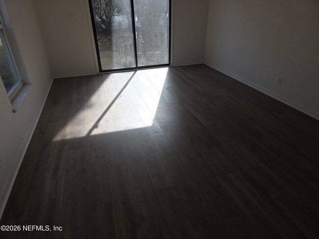 Photo - 995 Southern Villa Dr