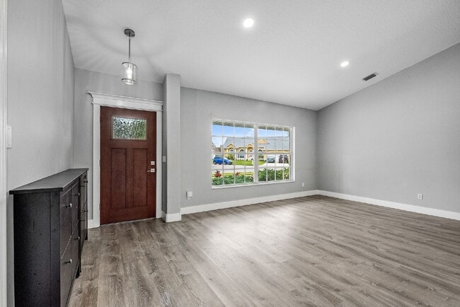 Photo - Stunning 3 Bed, 2 Bath Home in Vizcaya Estates