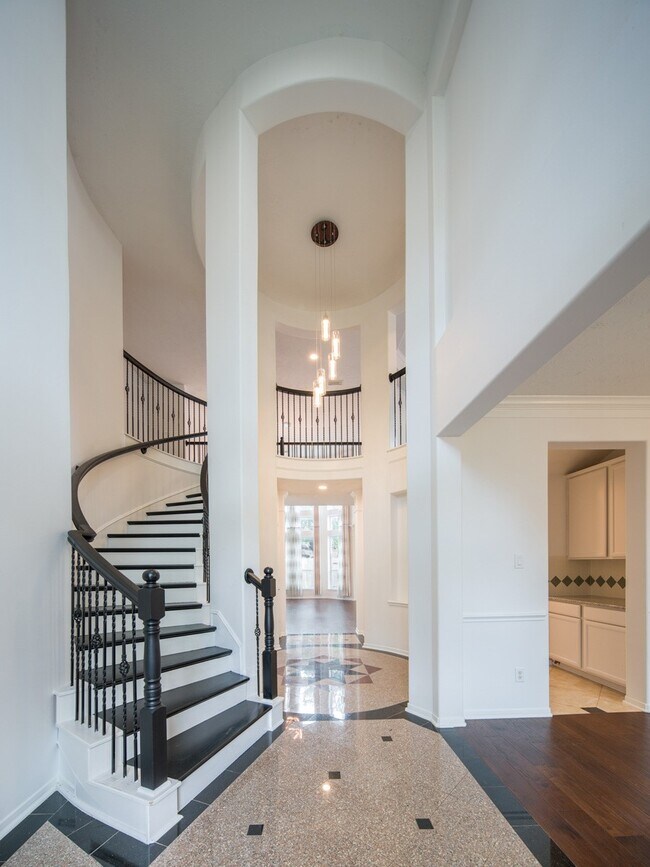 Photo - 6023 Conroy Pointe Ln