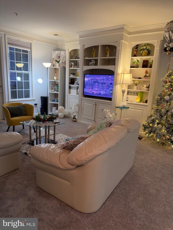 Building Photo - 24701 Byrne Meadow Square Unit 300