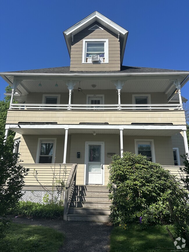 Building Photo - 29 Woodbine St Rental