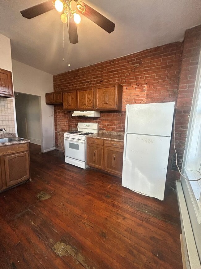 Photo - 222 Harris St Unit Apartment B