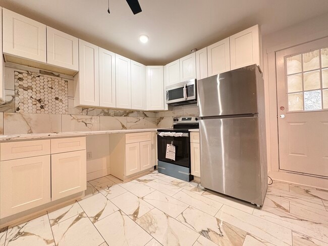 Photo - 5842 Hobart St Unit 3