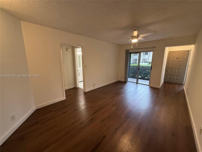 Photo - 114 Gardens Dr Unit 104