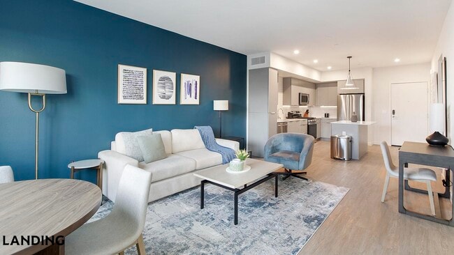 Building Photo - 9235 W Russell Rd