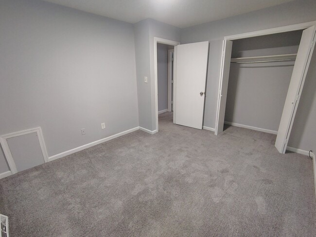Photo - 16 Duiguid Dr