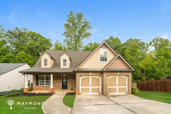 Building Photo - 221 Raleigh Way