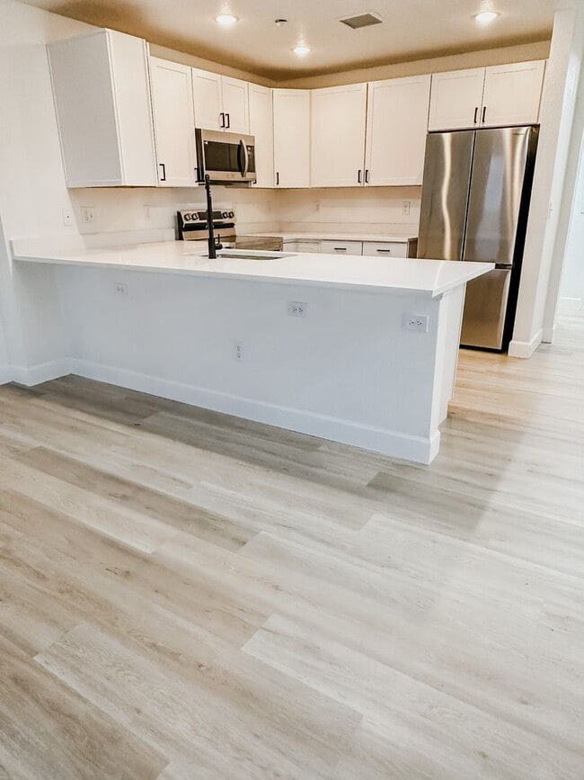 Photo - Amazing 2 Bedroom across from DU Unit 311