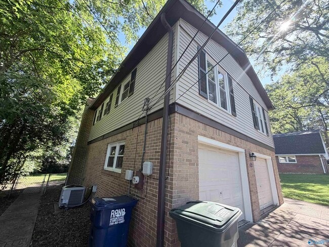 Photo - 11114 Hillwood Dr SE