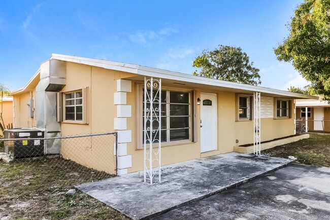 Photo - 610 NW 2nd Ave