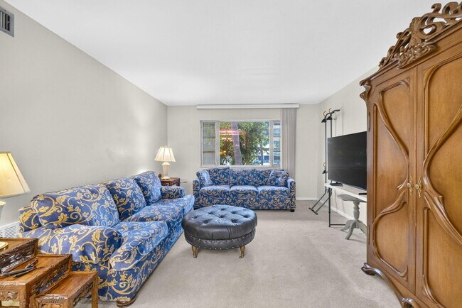 Photo - 400 S Cypress Rd Unit 427
