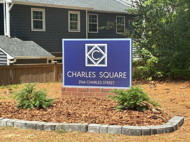 Building Photo - One bedroom, 1 bath condo in Durham Unit 6