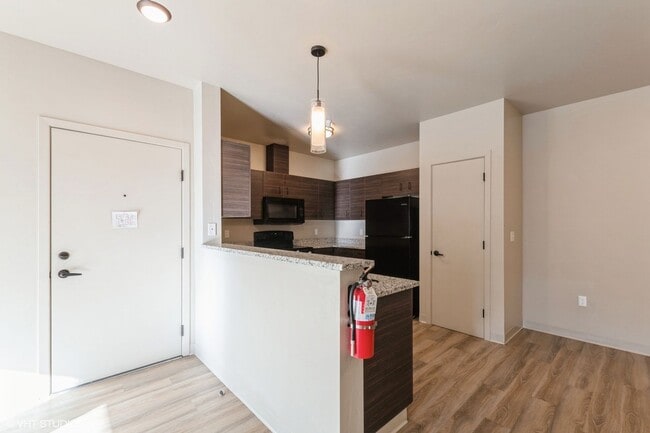 Photo - Eagle Valley Ranch Apartments Unidad 303 (JS-691)