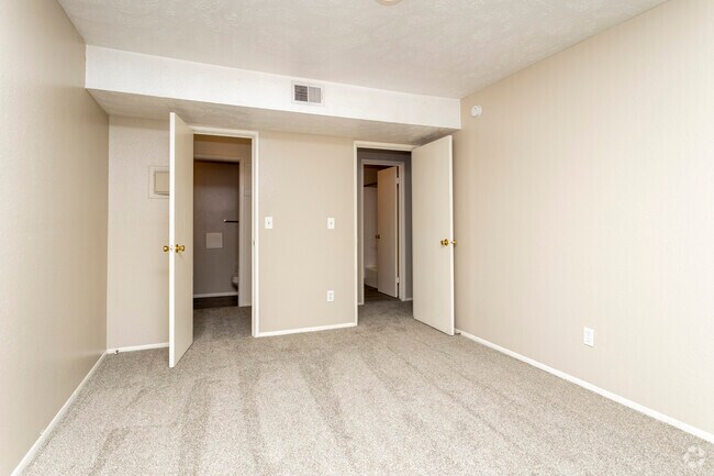 2HAB, 1,5BA - 900SF