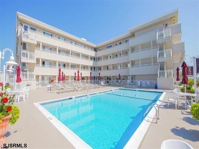 Photo - 5300 Boardwalk Unit 102