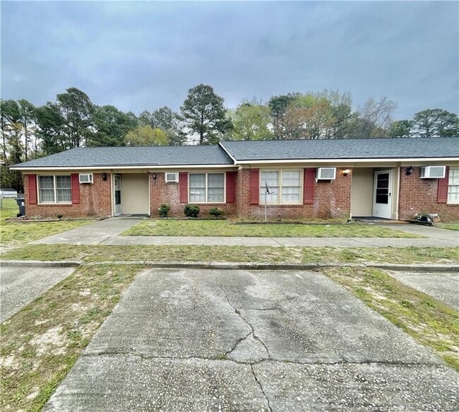 Building Photo - 3241 Willard Dr Rental