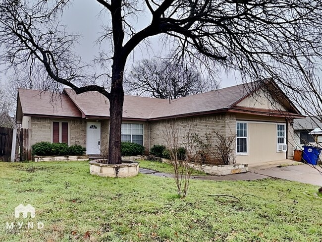 Building Photo - 6204 Duchess Dr