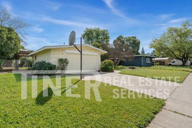 Photo - 3604 Winston Way