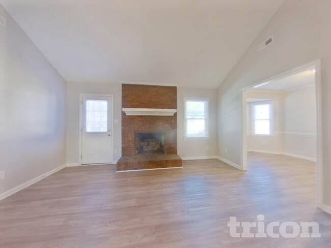 Photo - 1305 Rock Knoll Dr