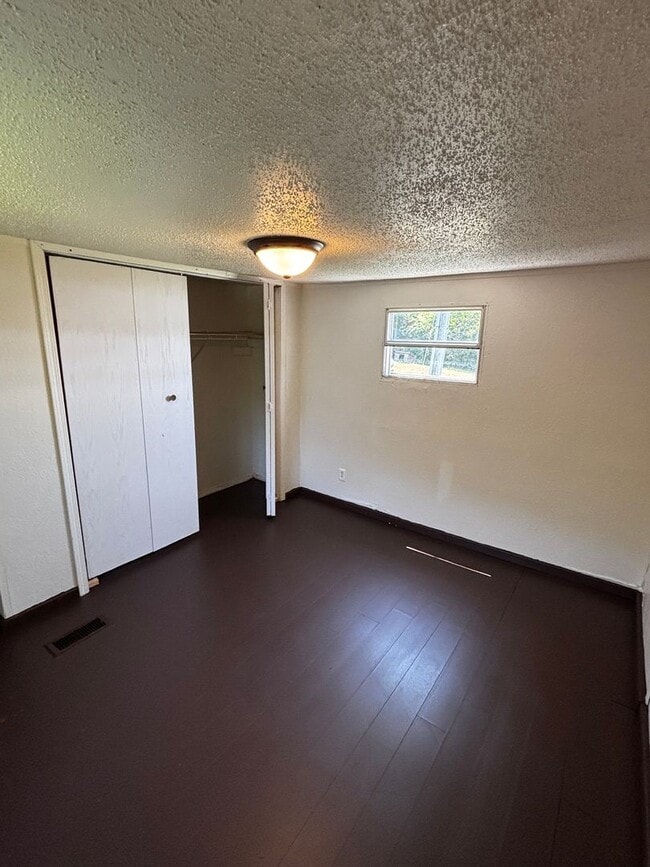 Photo - 22056 Hwy Mm