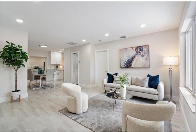 Photo - 4220 SW 21st St