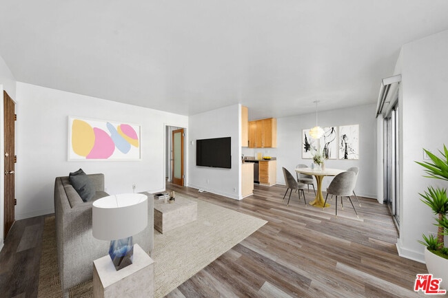 Building Photo - 11670 Iowa Ave Unit 3