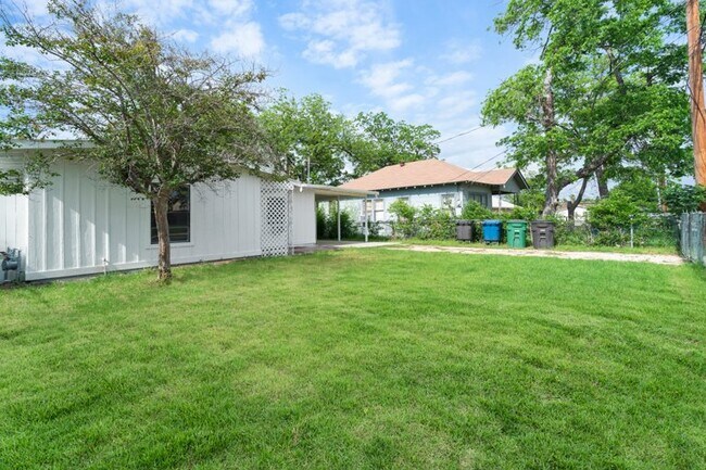 Photo - 407 Lovera Blvd