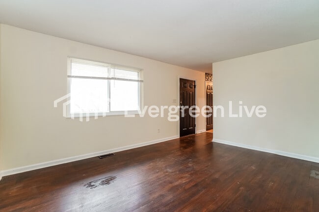 Photo - 1824 Nason Ave