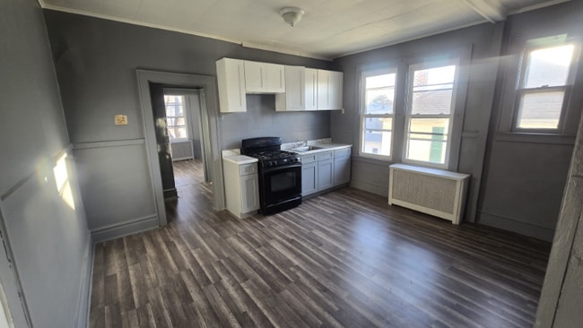 Photo - 27-29-29 Schofield St Unidad 2R