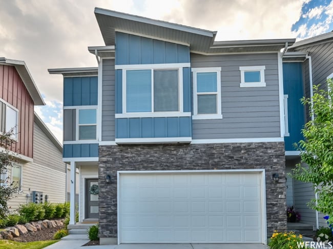 Building Photo - 7109 N Mountain Field Dr Rental