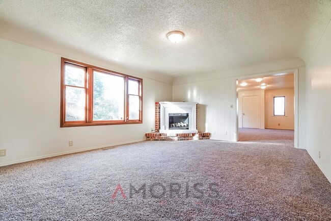 Photo - Spacious, clean, updated home ready now!