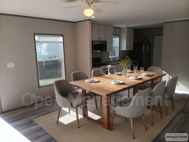 Photo - 16 English Village Park