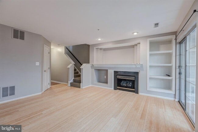 Photo - 5140 Donovan Dr