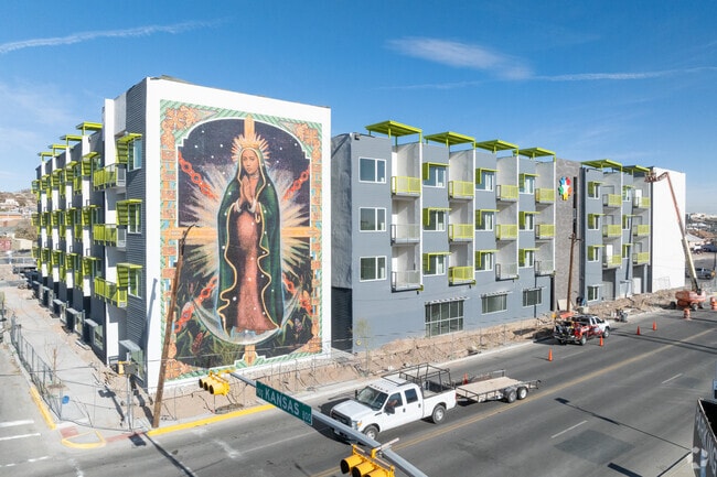 415 Montana Ave