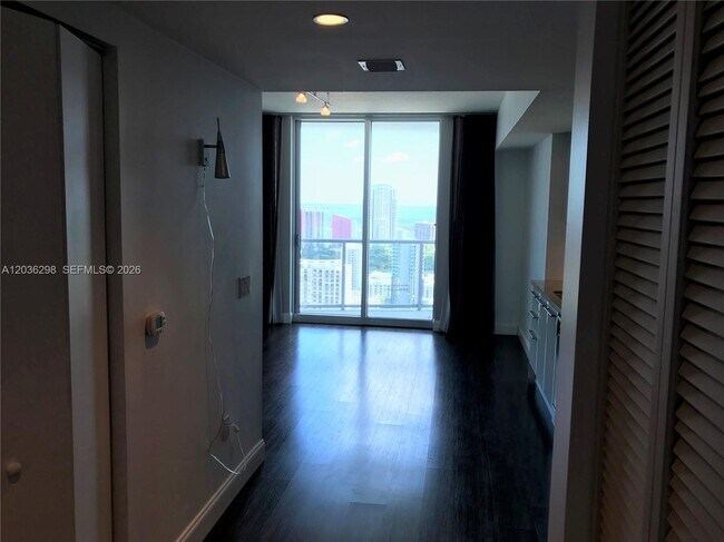 Photo - 185 SW 7th St Unit 3806