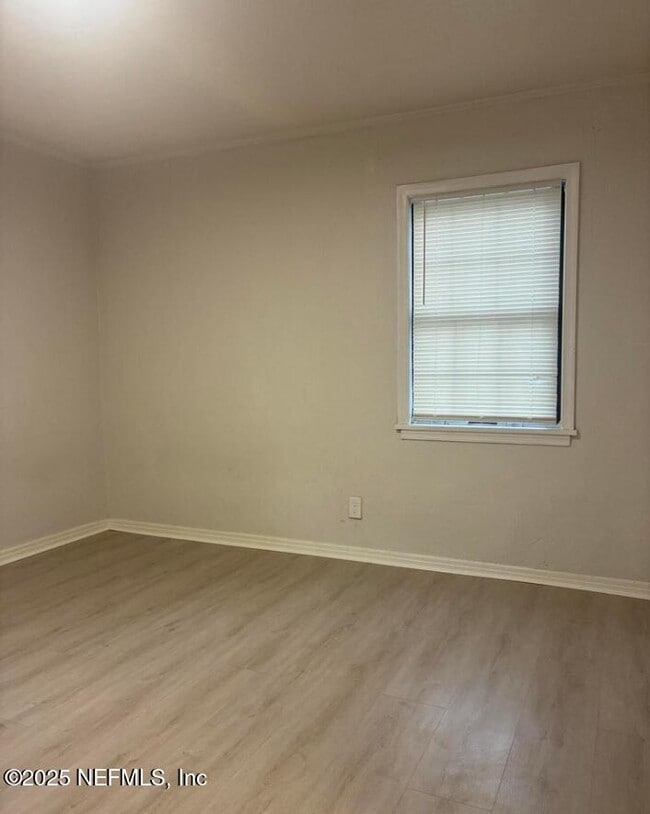 Photo - 981 McTyre Ct