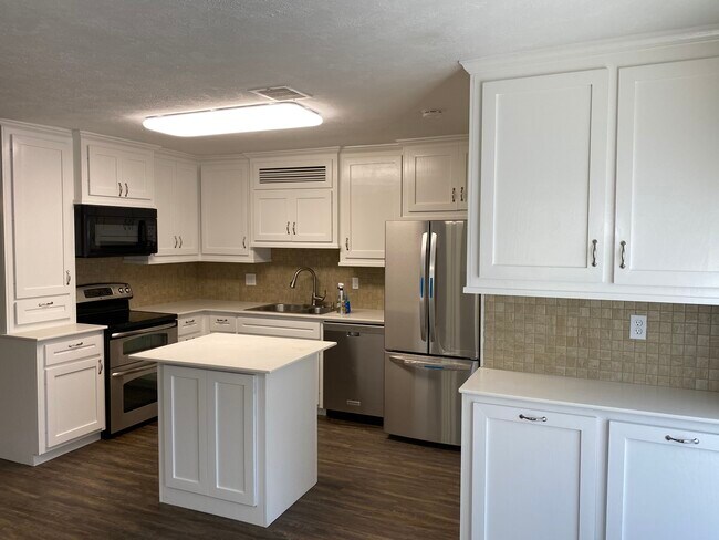 Photo - 5702 Golden Grove Ln