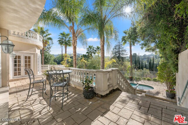 Photo - 4440 Hayvenhurst Ave