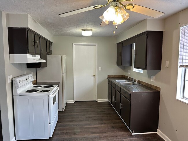 Photo - 115 Westminster Ave Unidad 117