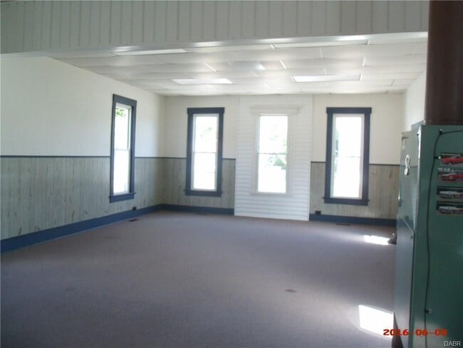 Photo - 105 W Martindale Rd