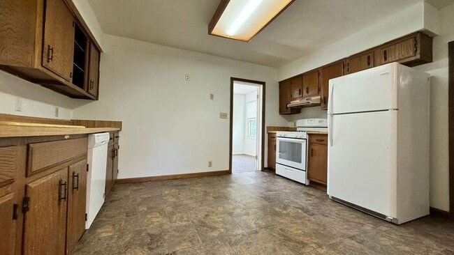Photo - $2,100 | 4 Bedroom, 1.5 Bathroom Multi Flo...