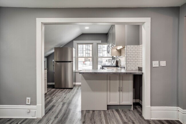 Photo - 3007 Irving Ave S Unit 3