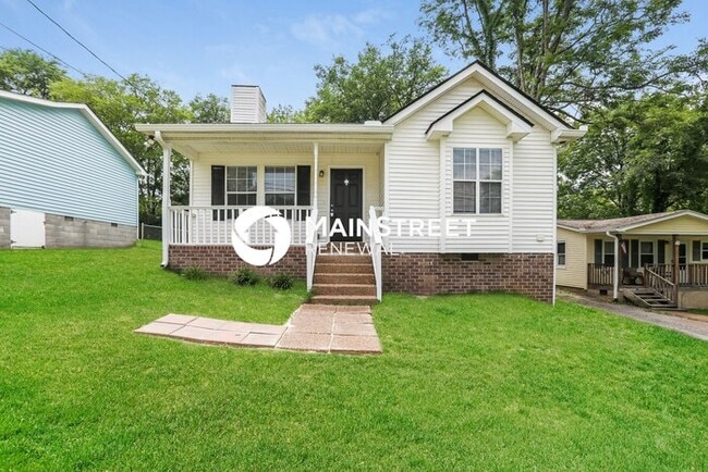Building Photo - 3 Bedroom Pet-Friendly Home in Nashville, TN with Main Street Renewal