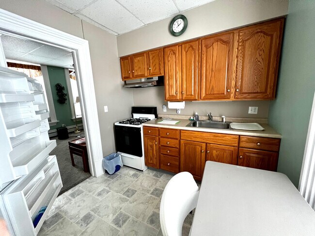 Kitchen - 1409 13th St Unit 1