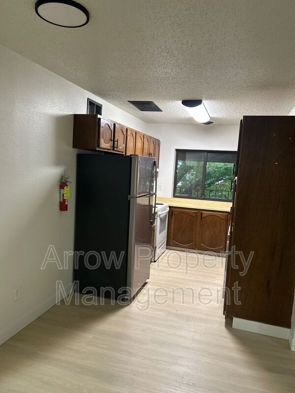 Photo - 203 E Arbor Ave