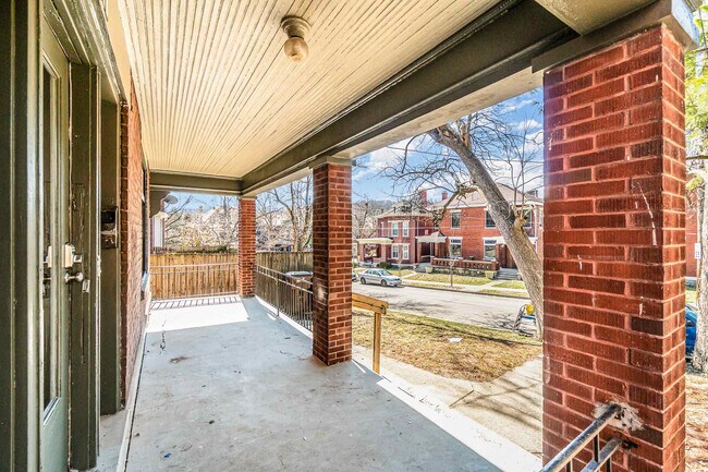 Photo - 2218 Scott St Unit 2