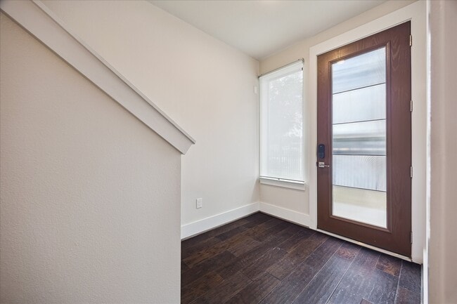 Photo - 2401 Crawford St Unit C4B