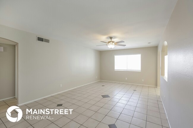 Photo - 231 E Jacaranda St