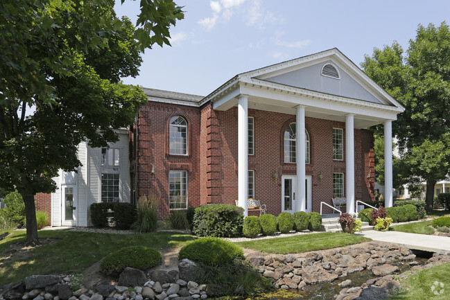 Carriage Crossing Apartments - Carriage Crossing Apartments