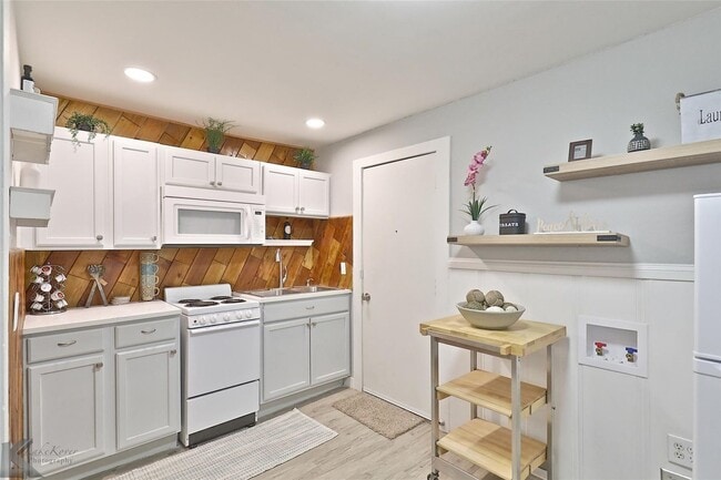 Photo - TINY HOUSE ready to rent! 1 bed, 1 bath, a...